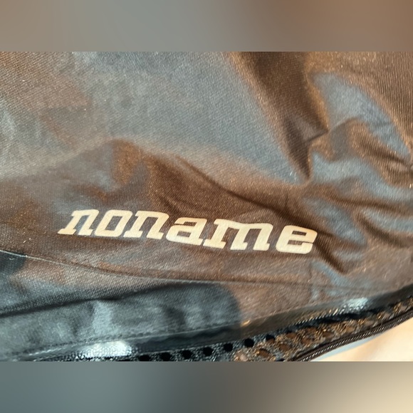 No name Brand Woman’s Insulated snow/Ski pants Size XL Color Black - Picture 6 of 9